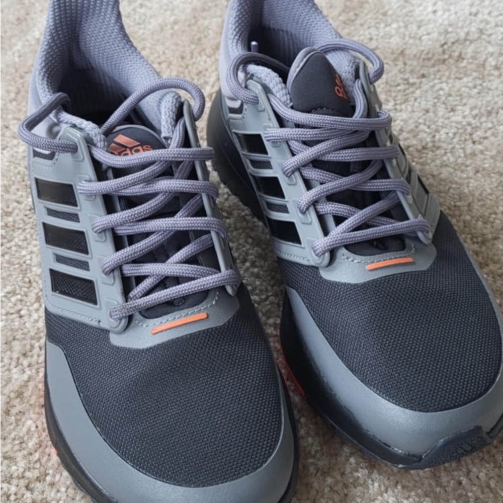 adidas womens size 8